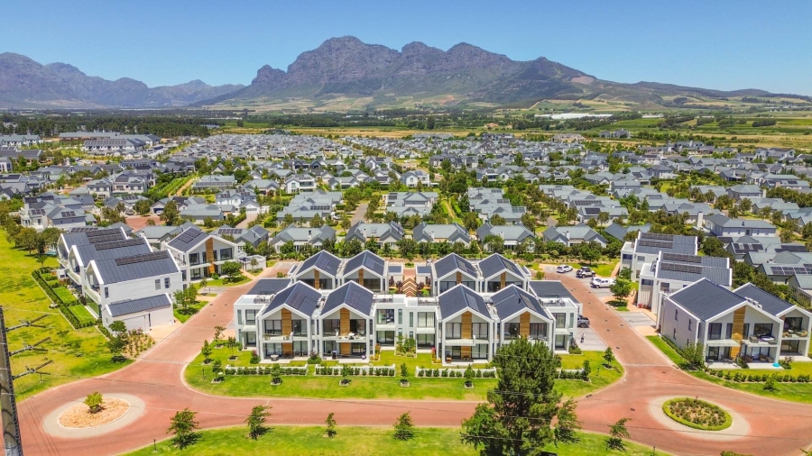 2 Bedroom Property for Sale in Val De Vie Estate Western Cape